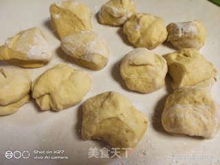 南瓜热狗面包卷的做法步骤：5