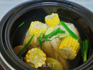 “炖菜”玉米大骨汤的做法步骤：6