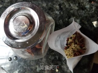 五香花生的做法步骤：2