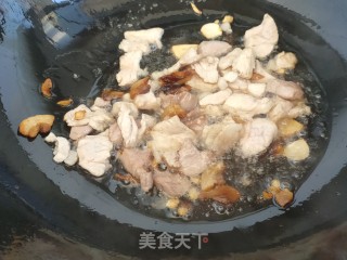 肉炒香菇芹菜的做法步骤：5