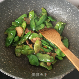 五花肉炖油豆的做法步骤：9