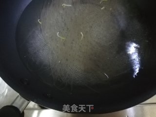 韩式泡菜猪肉煎饺的做法步骤：3