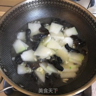 冬瓜木耳丸子汤的做法步骤：8