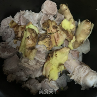 白萝卜玉米羊肉汤的做法步骤：7