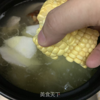 白萝卜玉米羊肉汤的做法步骤：11