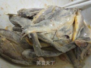 干炸黄花鱼的做法步骤：5