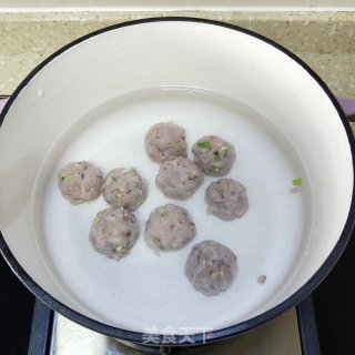 肉丸青菜豆腐汤的做法步骤：5