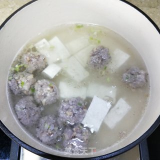 肉丸青菜豆腐汤的做法步骤：7