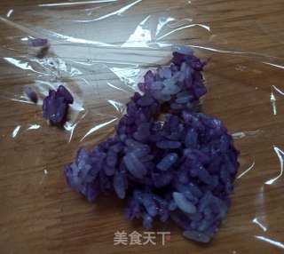 能量芝士紫薯饭团的做法步骤：3