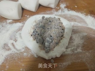 红糖芝麻馅糯米饼的做法步骤：6