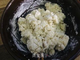 烫面蒸饺的做法步骤：2