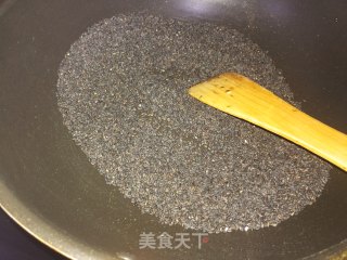 黑芝麻汤圆的做法步骤：1