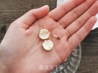 红豆莲子银耳羹的做法步骤：4