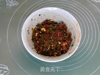 香菇猪牛肉黑全麦馅饼的做法步骤：6