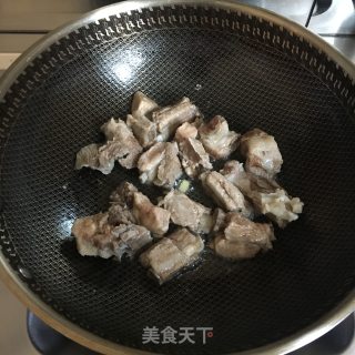 排骨炖萝卜的做法步骤：3