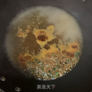 辣白菜肥羊卷泡面的做法步骤：4