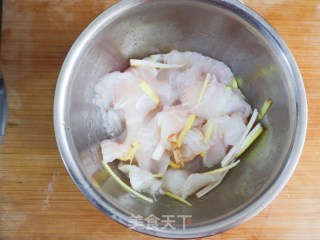 鲜嫩清蒸巴沙鱼片❤️宝宝辅食清蒸鱼柳无刺的做法步骤：3