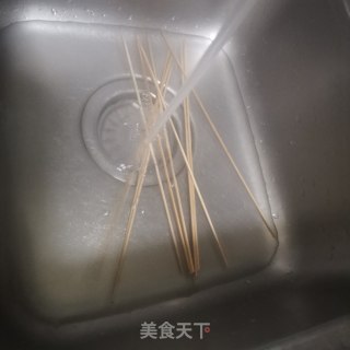 平底锅烤羊肉串的做法步骤：7