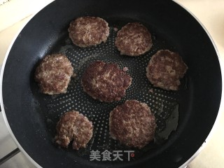 牛肉饼的做法步骤：6