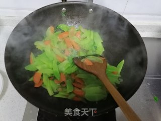 莴笋炒肉片的做法步骤：6