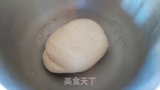 三鲜韭菜盒子的做法步骤：1