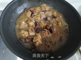 香菇烧鸡的做法步骤：5