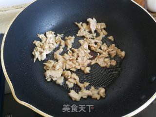 蘑菇炒肉片的做法步骤：3