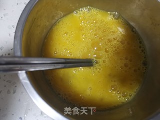 虾仁菠菜炒鸡蛋的做法步骤：1