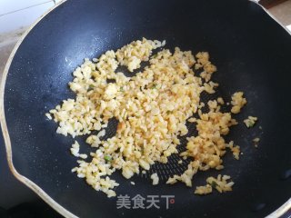 黄金炒饭的做法步骤：3