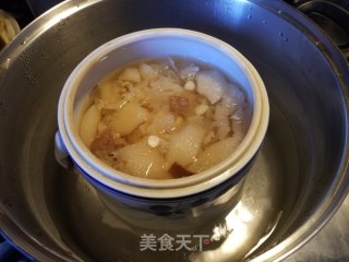 川贝雪梨炖雪耳的做法步骤：10