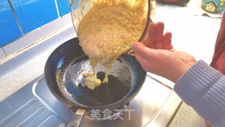 火麻鸡蛋葱花发面饼的做法步骤：8