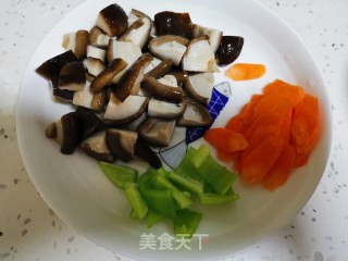 肉片炒香菇的做法步骤：2