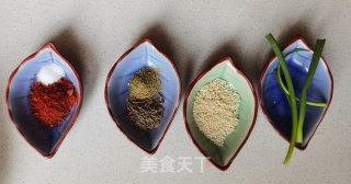 孜然火腿馒头丁的做法步骤：2