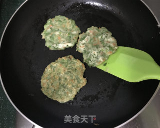 芹菜叶鸡蛋饼的做法步骤：10