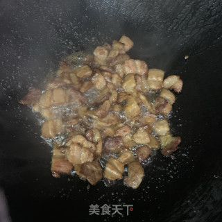 萝卜干炒五花肉的做法步骤：6