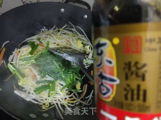 韭菜鸡蛋炒豆芽的做法步骤：10