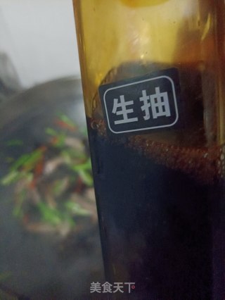 蒜黄炒羊肉的做法步骤：10