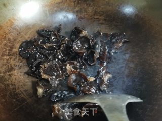 鸡胸肉炒木耳的做法步骤：5