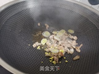 香菇炒肉片的做法步骤：5