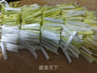 蒜黄杏鲍菇炒鸡丝的做法步骤：4