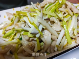 蒜黄杏鲍菇炒鸡丝的做法步骤：15