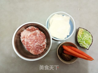 蒸香菇鲜肉馄饨的做法步骤：1