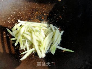 蒜黄木耳炒鸡丝的做法步骤：12