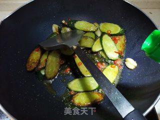 紫苏烧黄瓜的做法步骤：6