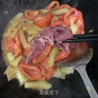 咸菜番茄炒肉片的做法步骤：7