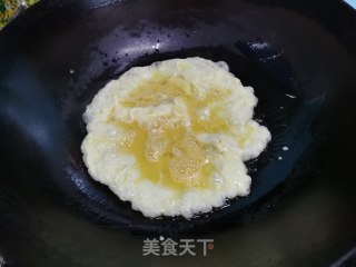 火腿鸡蛋炒饭的做法步骤：1