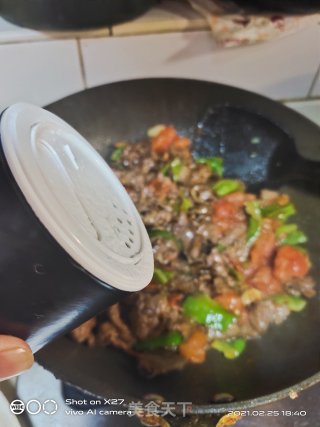 青椒番茄汁牛肉的做法步骤：7