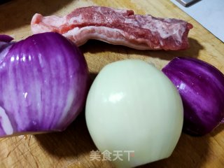 肉片炒洋葱的做法步骤：1