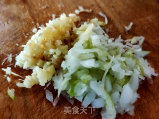 猪肉杏鲍菇胡萝卜水饺的做法步骤：9