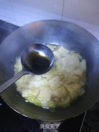 白菜五花肉炖冻豆腐粉条的做法步骤：16